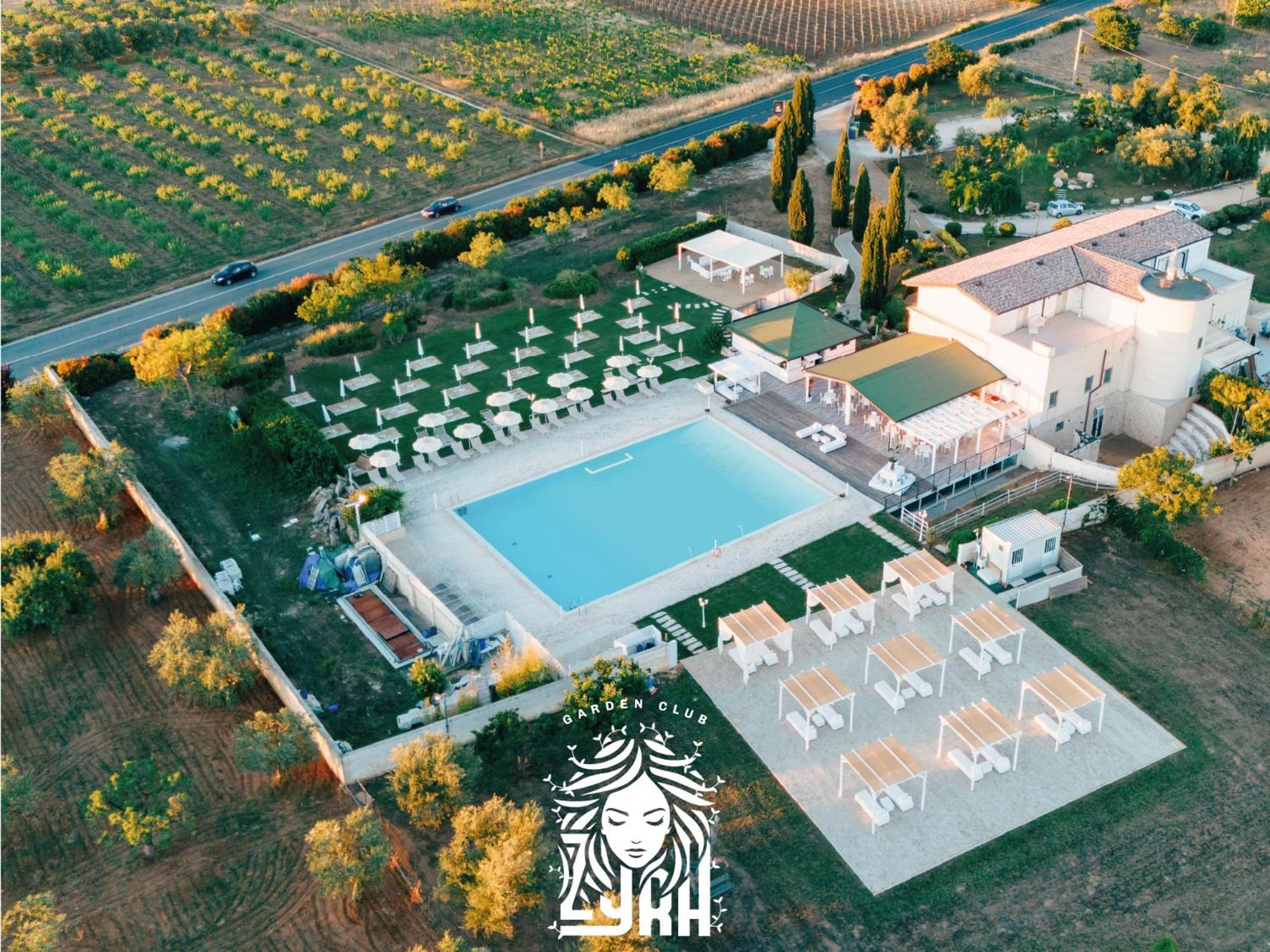 Zyra Garden Club Bed & Breakfast Acquaviva delle Fonti Eksteriør bilde