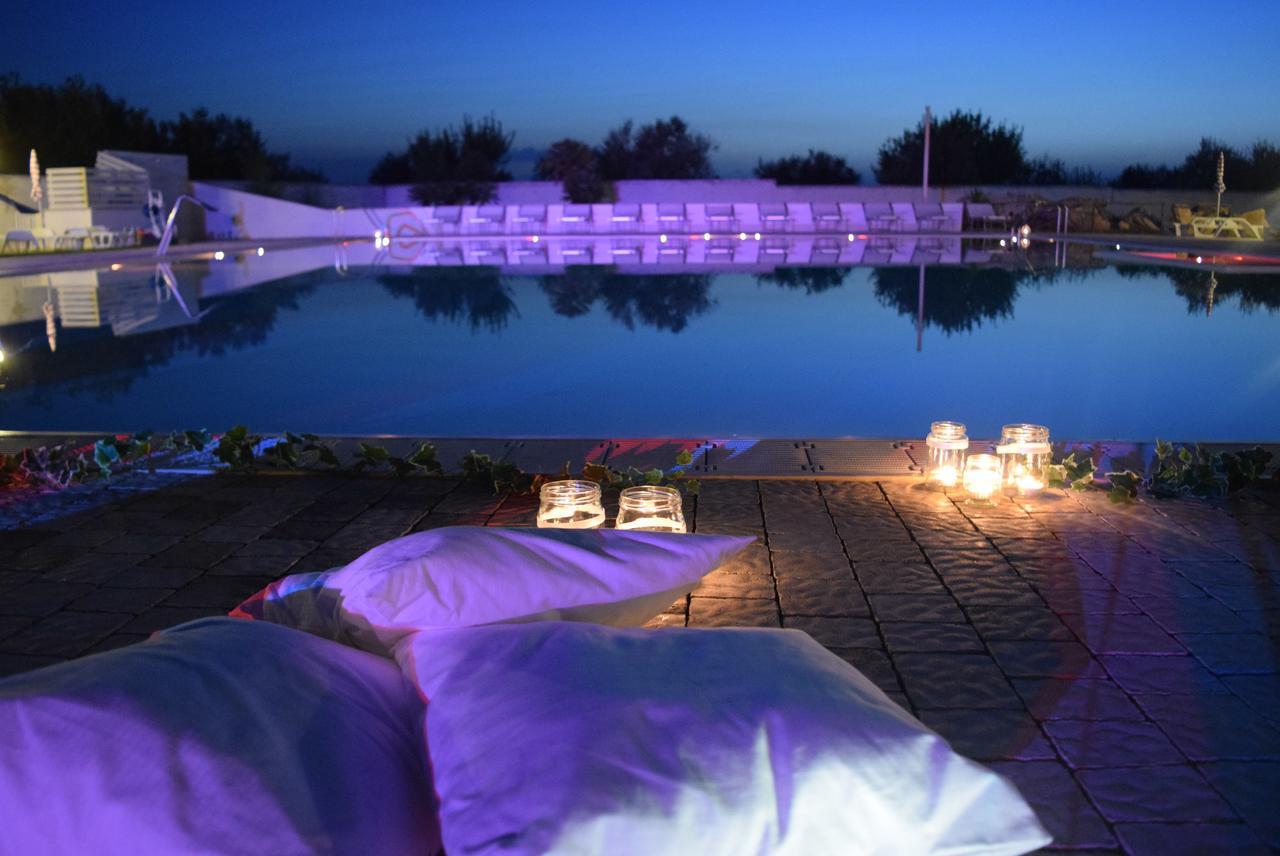 Zyra Garden Club Bed & Breakfast Acquaviva delle Fonti Eksteriør bilde